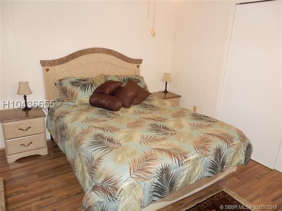 3rd image of 2931 SW 58th Ct