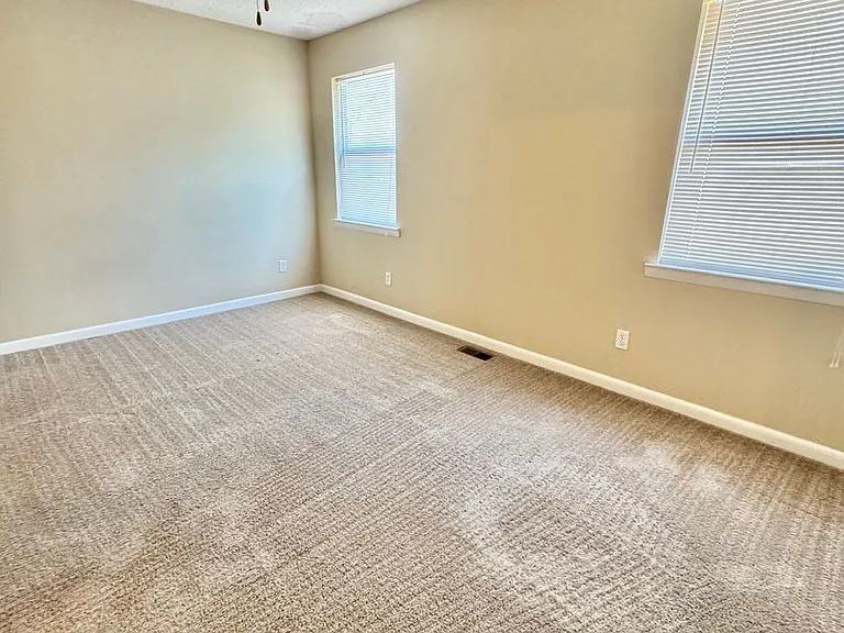 121 Brian Ct — Photo 14