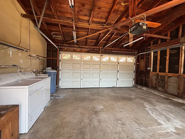 Quail Ct — Photo 17