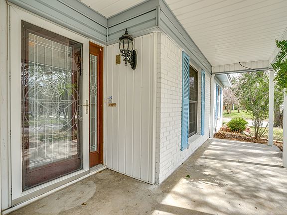 3rd image of 3029 Conejos Dr