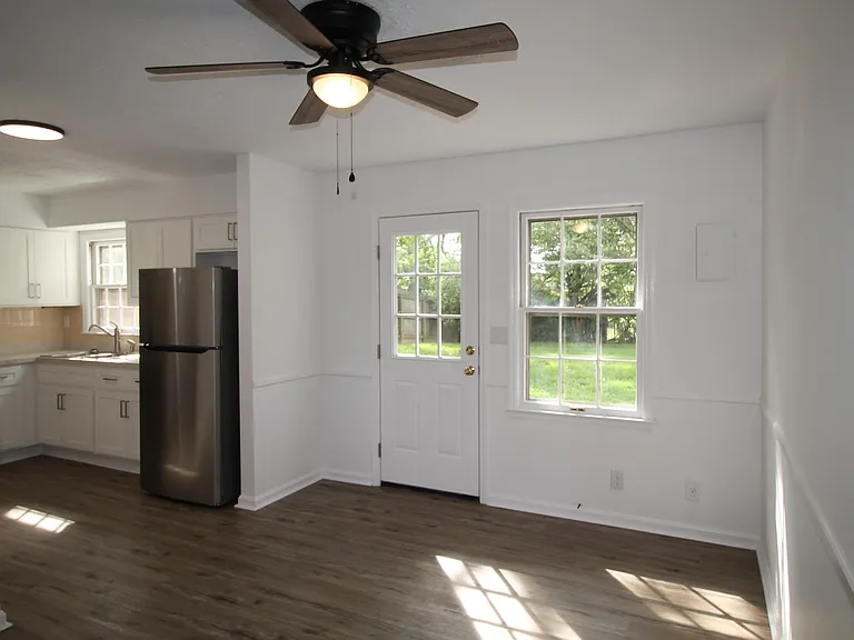 2015 Garden Springs Dr — Photo 14