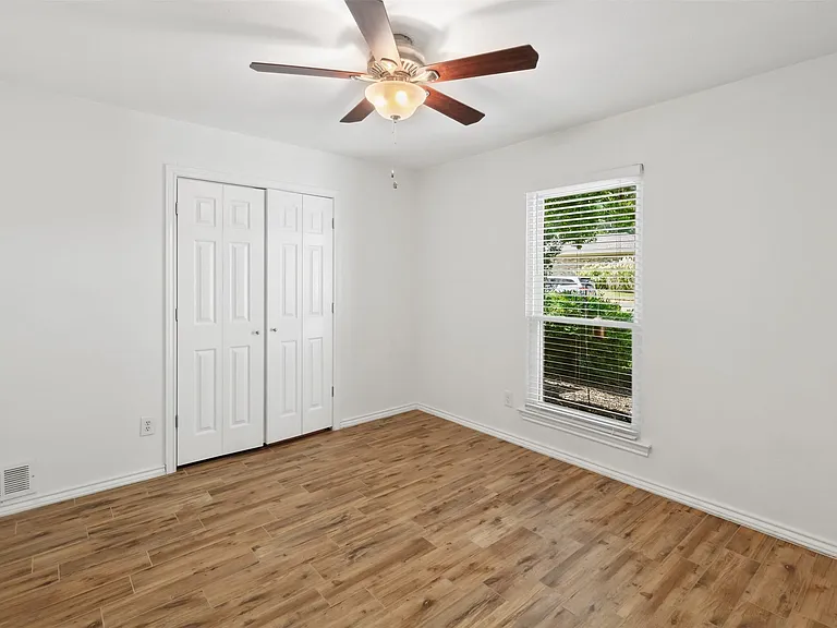 3008 Kirby Dr — Photo 16