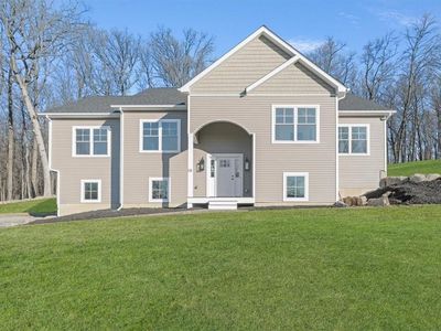 18 Stella’s Way, New Windsor, NY, 12553