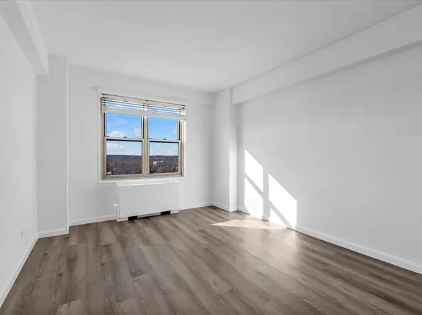 107-40 Queens Boulevard image 12 of 20