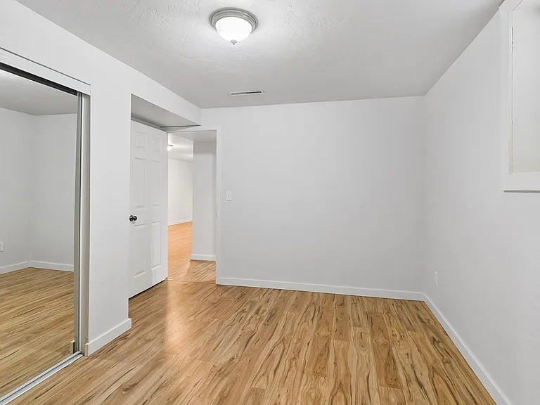 220 Minnesota Ave — Photo 18