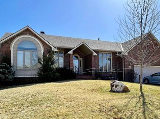 1226 N Fieldcrest St, Wichita, KS 67212