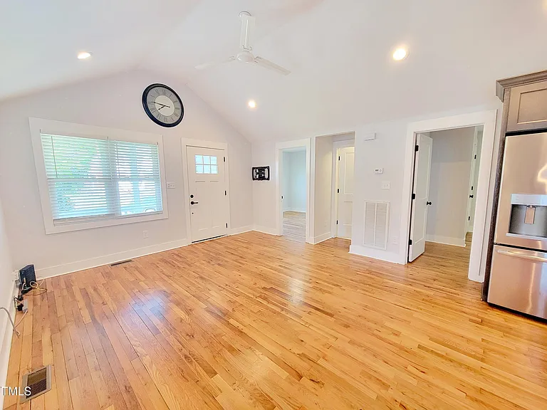 805 Coleman St — Photo 4