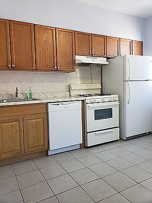 1st image of 25-50 22nd St Floor 2