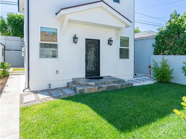 8421 Bleriot Ave, Los Angeles, CA 90045