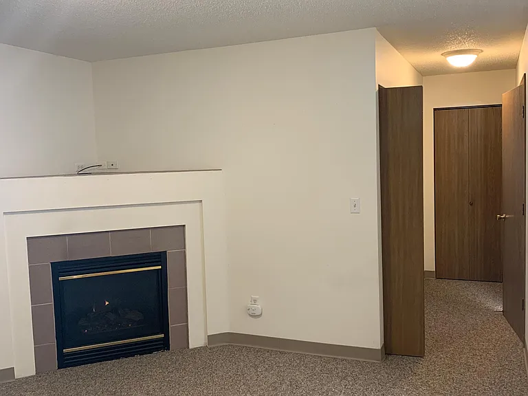 923 Boston Way — Photo 17