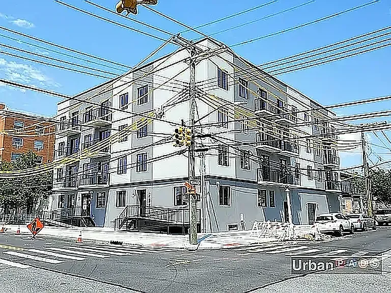 381 De Witt Ave #402 — Photo 10