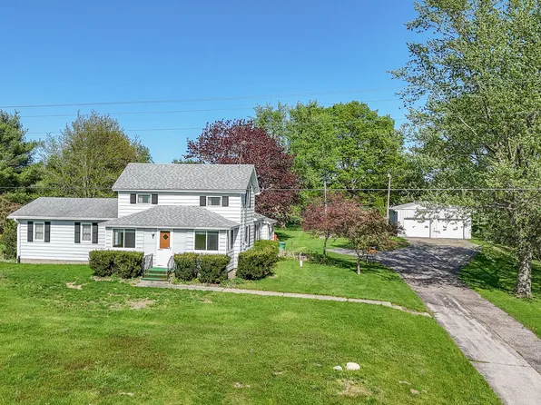 60379 Dailey Rd, Dowagiac, MI 49047