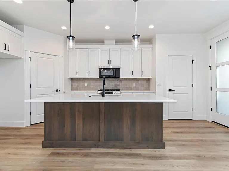740 S Calhoun Ln — Photo 36