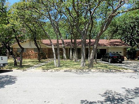 1st image of 208 Oaklawn Ave