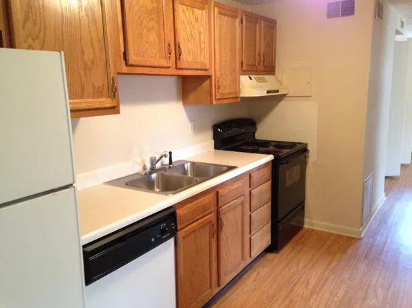 917 9th Ave W #11, Huntington, WV 25701