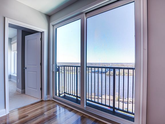3rd image of 14 Grace St #724