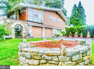 302 Old Farm Rd, Wyncote, PA 19095