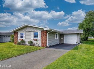 5 Lodge Ct, Brick, NJ 08724