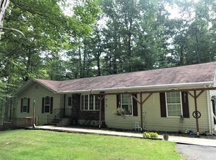 128 Hobblebush Dr, Milford, PA 18337