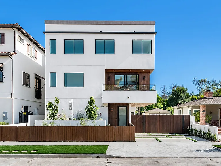4326 Serene Pl #4 — Photo 38