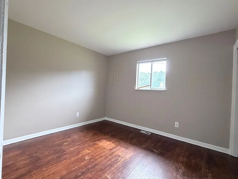 315 Wilson St — Photo 11