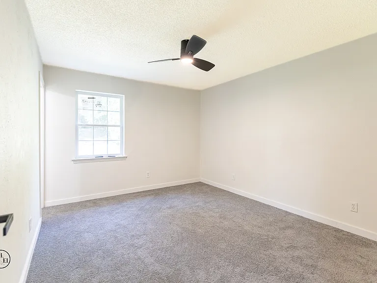 2318 May Ln — Photo 14