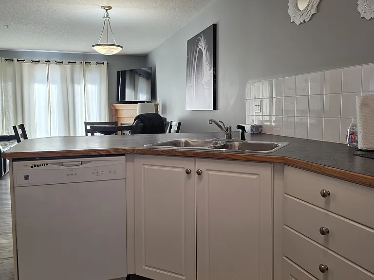 260 Duston St #220 — Photo 6