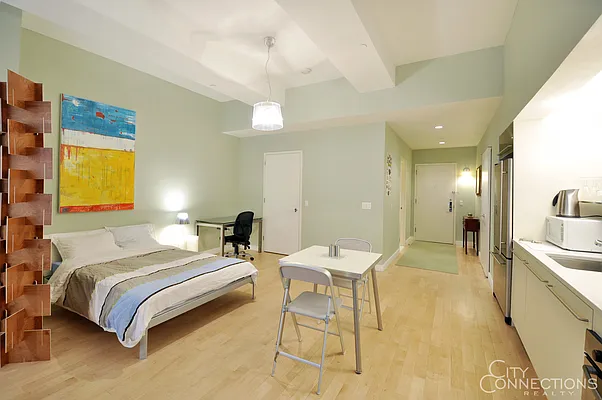 Rented by City Connections Realty | media 18