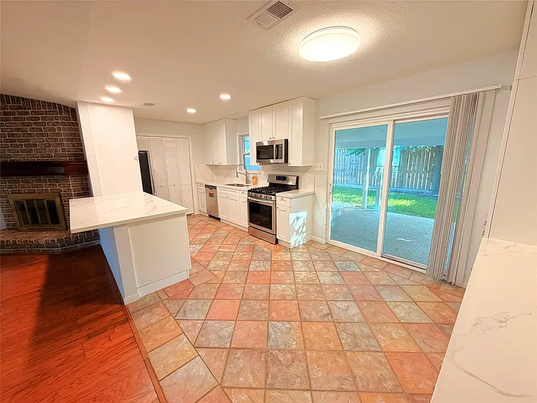 946 Sierra Shadows Dr — Photo 22