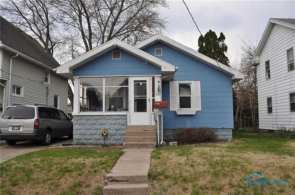 230 Somerset St photo 1