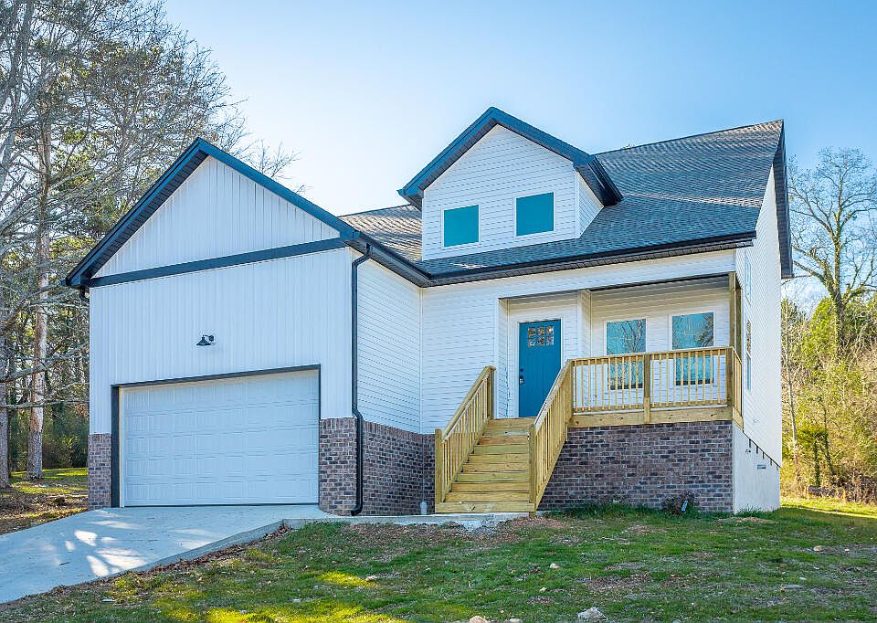 1st image of 2019 Dogwood Dr