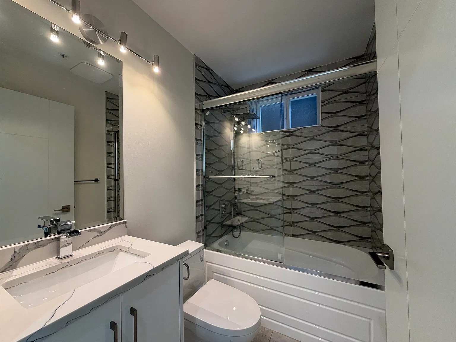1 bed, 425 sqft, $1,600 — Photo 4