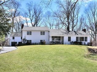 12 Fox Run Rd, New Canaan, CT 06840