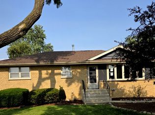 7447 Beloit Ave, Bridgeview, IL 60455