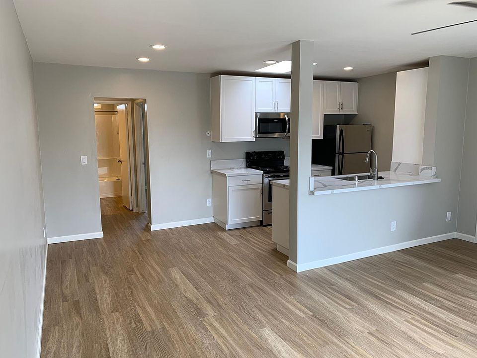 1st image of 4612 Ohio St #21
