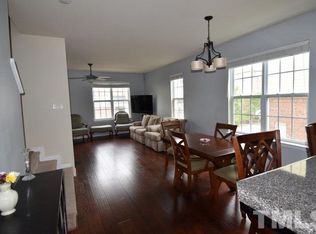 212 Dove Cottage Ln, Cary, NC 27519