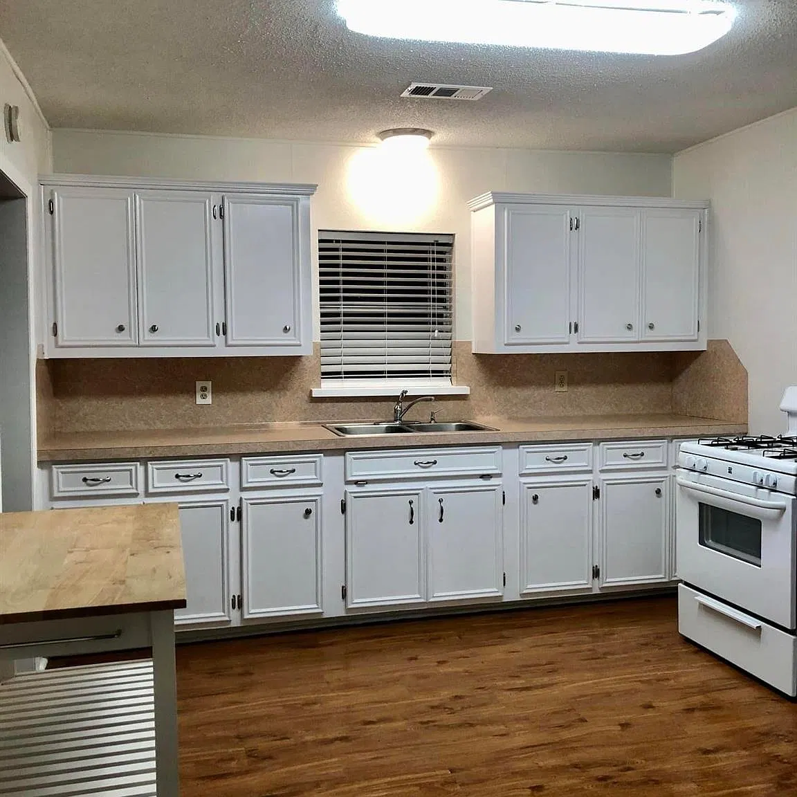 2 bed, 2.0 bath, 1156 sqft, $1,750 — Photo 3