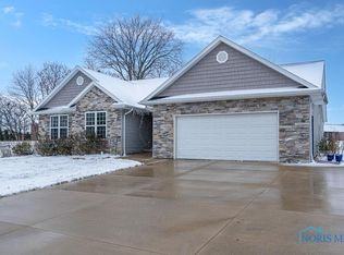 2108 Bluestone Dr, Findlay, OH 45840