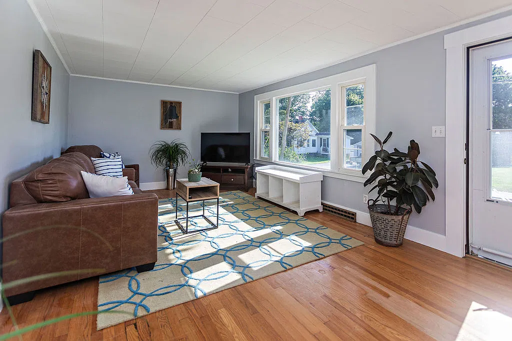 3 bed, 1400 sqft, $3,500 — Photo 1