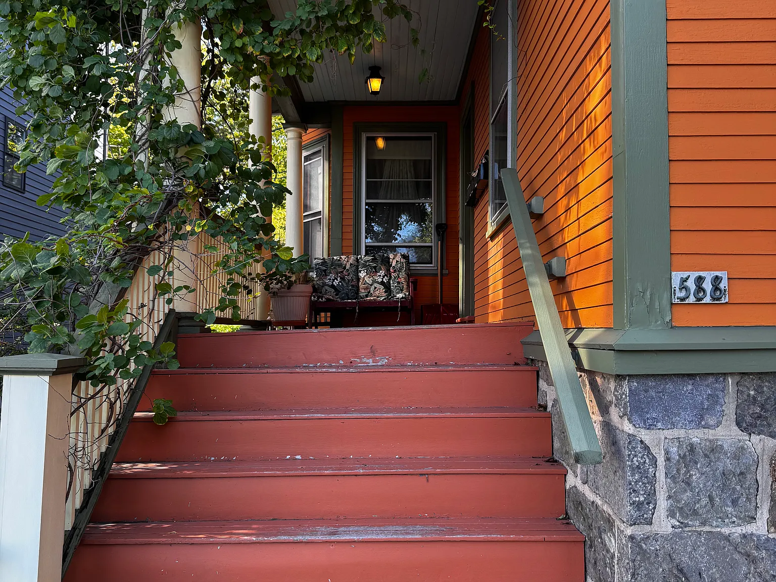 1 bed, 900 sqft, $2,350 — Photo 2