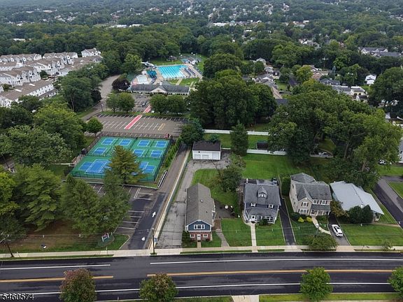 3rd image of 255 Fairview Ave