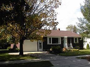 2nd image of 521 Fred St