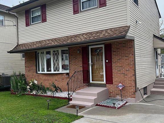 4th image of 2267 41st St