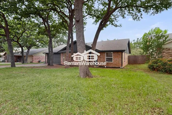 733 Ridgewood Cir — Photo 5