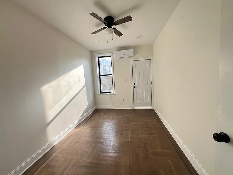 174 E 54th St #1 — Photo 18