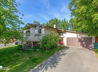 4560 Edinburgh Dr, Anchorage, AK 99502