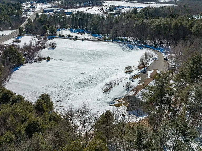 820 Gray Rd — Photo 2