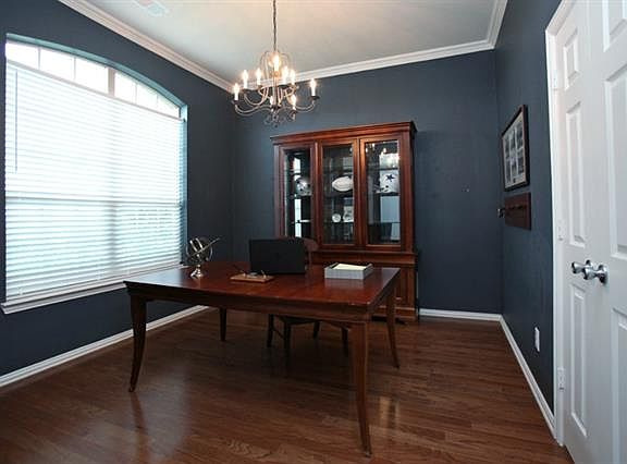 2nd image of 3345 Edgewater Dr