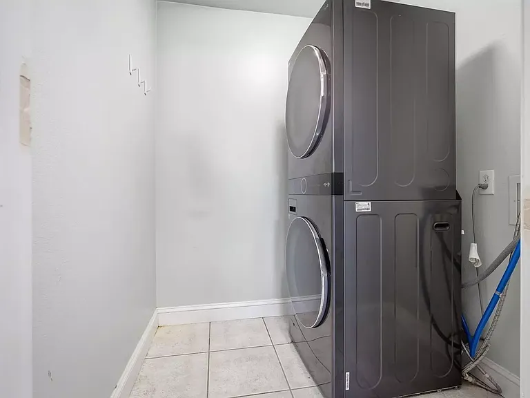 1831 Marina Dr — Photo 20