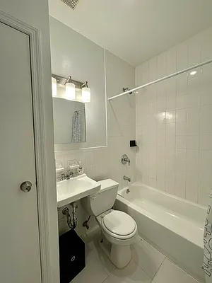 Rented by Bond New York | media 6